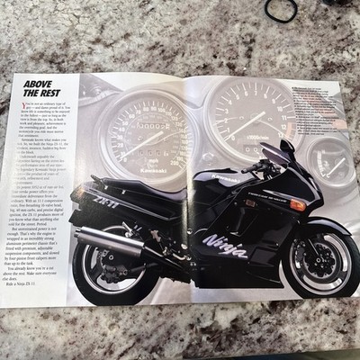 【再購入用ページです】 Kawasaki Motorcycle Dealer Sales Brochure for the 1993 Ninja ZX-11