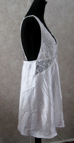 Linea Donatella white satin with lace bodice slip or night gown size L - Picture 8 of 14