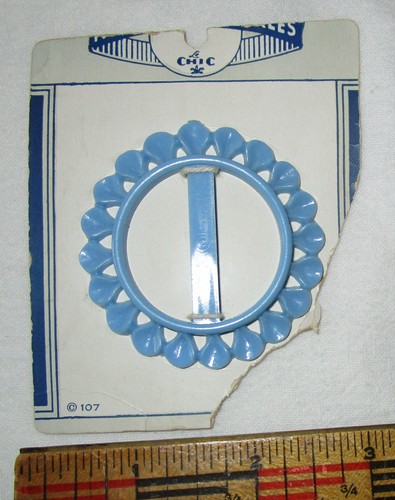 FIBBIA CINTURA PLASTICA ROTONDA BLU CHIARO CIELO VINTAGE LE CHIC METÀ SECOLO ANNI 50 NOS - Foto 2 di 2