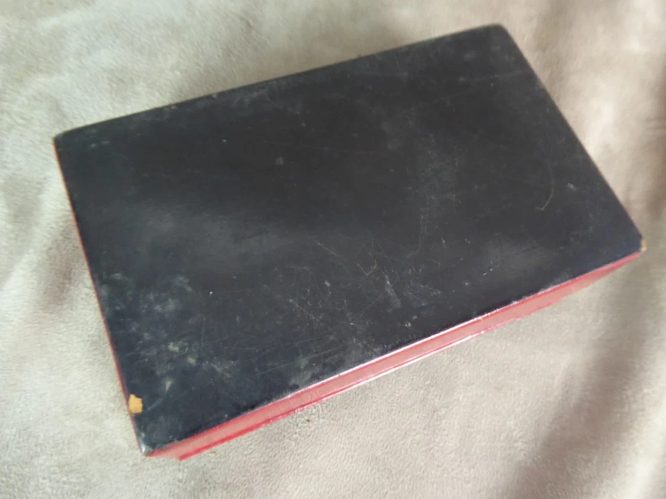 BELLE BOÎTE ancienne, en carton bouilli. D'origine russe. Décor de TRAINEAU. - Photo 4/4