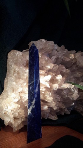 Punto de Cristal Pulido Sodalita Superazul Nambian Grande Extra Alto. Alrededor de 8" - Imagen 6 de 6