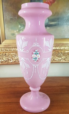 13'' Zoll antike viktorianische rosa Opal handbemalte gefasste Glasurnenvase um 1890