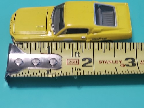 Johnny Lightning 1:64 Ford Diecast Car 1968 Shelby GT-500 Yellow Limited Edition - Picture 12 of 12