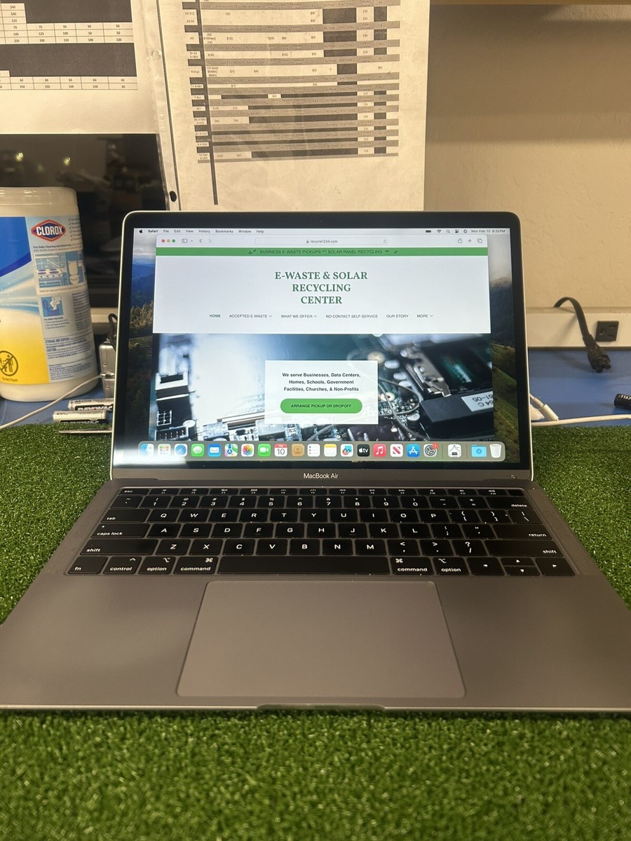 Apple MacBook Air 2018 13” (i5 8th/1.6 GHz/8gb RAM/256gb SSD
