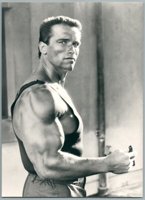 1985 Arnold Schwarzenegger, Colonel John Matrix ''Commando'' Photo Vintage Press