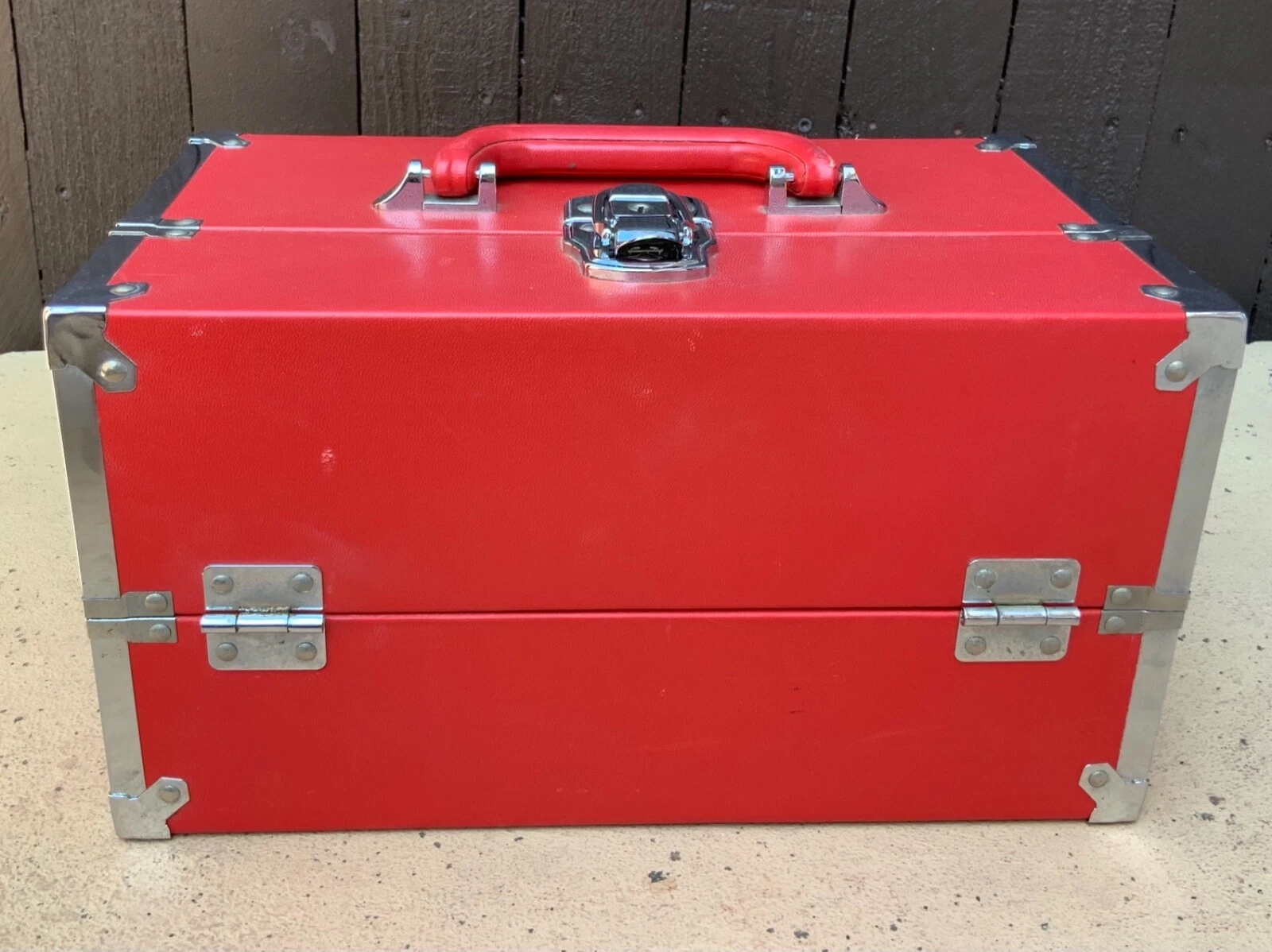 Red Cosmetic Case with Inside Shelves and Case Handle Vintage Large Pre-Owned