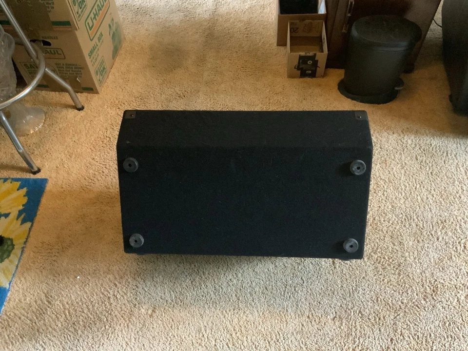 Monitor de piso de 2 vías Peavey PV 15M Foto 2 de 4