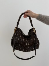 Miu Miu Matelassé Leder Handtasche – Braun mit Nieten