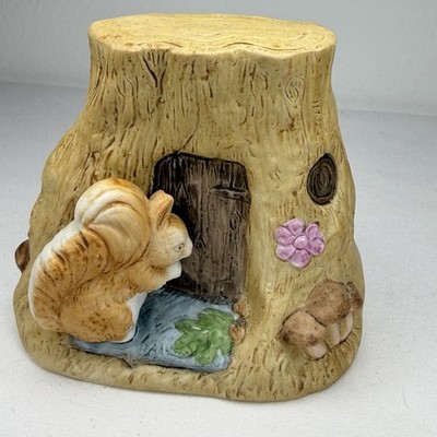 Vintage 1990 Schmid Beatrix Potter Squirrel Nutkin Figurine Tree Mushrooms