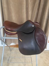CWD 2020 Close Contact Saddle SE03 17.5 Seat 3C Flaps PA 205 RT Panels