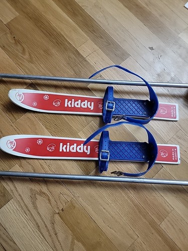 Skis Enfants Kiddi Mini Schtroumpfs – Années 80 – Blancs – Occasion Autriche
