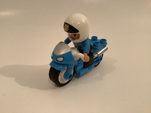 LEGO DUPLO BLUE MOTORCYCLE AND POLICE OFFICER DRIVER FIGURE - Picture 1 of 6