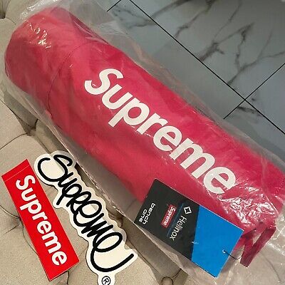 New Supreme Helinox Bench One Red SS22 Supreme New York 2022