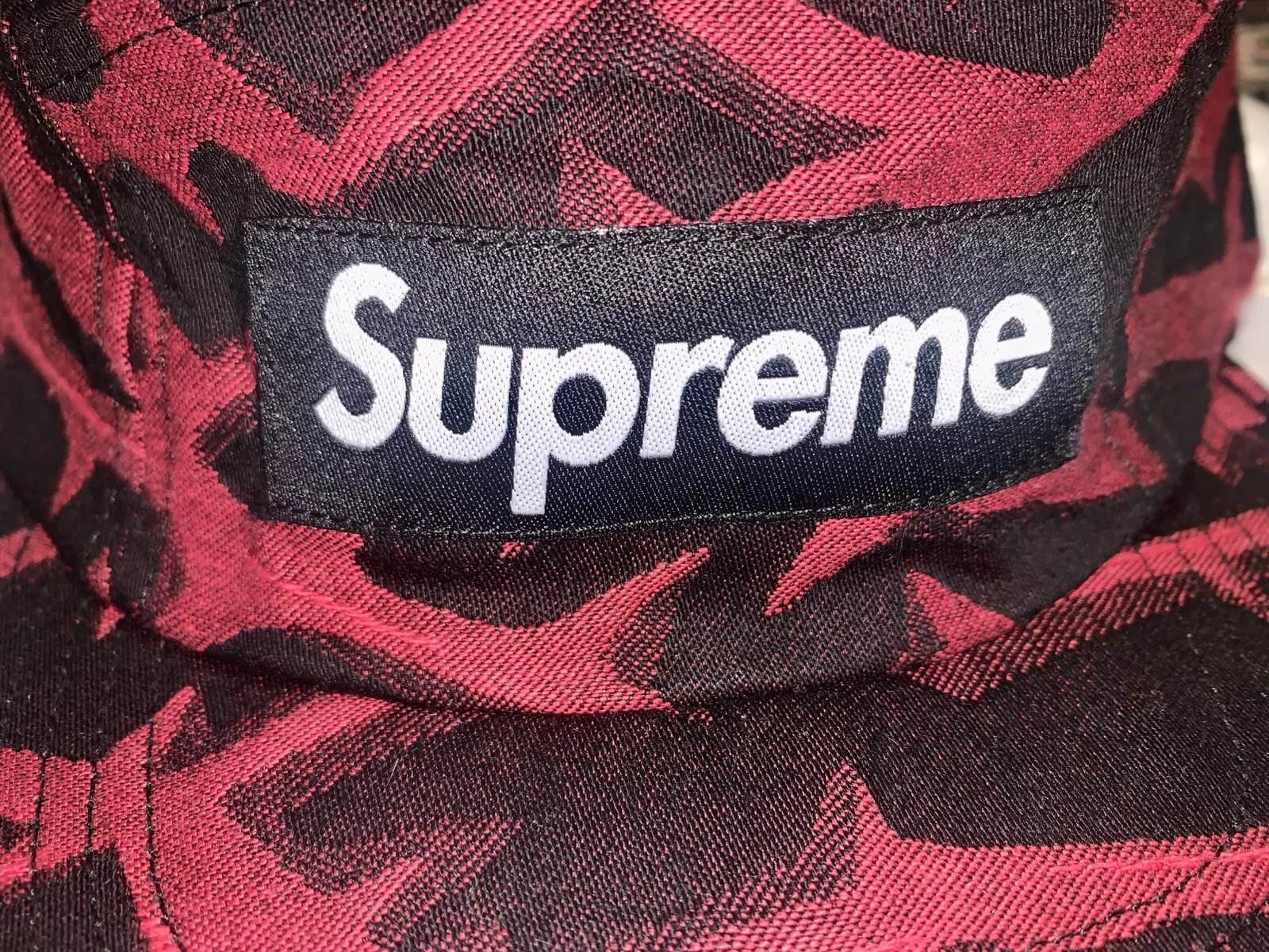 Casquette de camp noire rouge épine suprême logo neuf FW18 crucifié