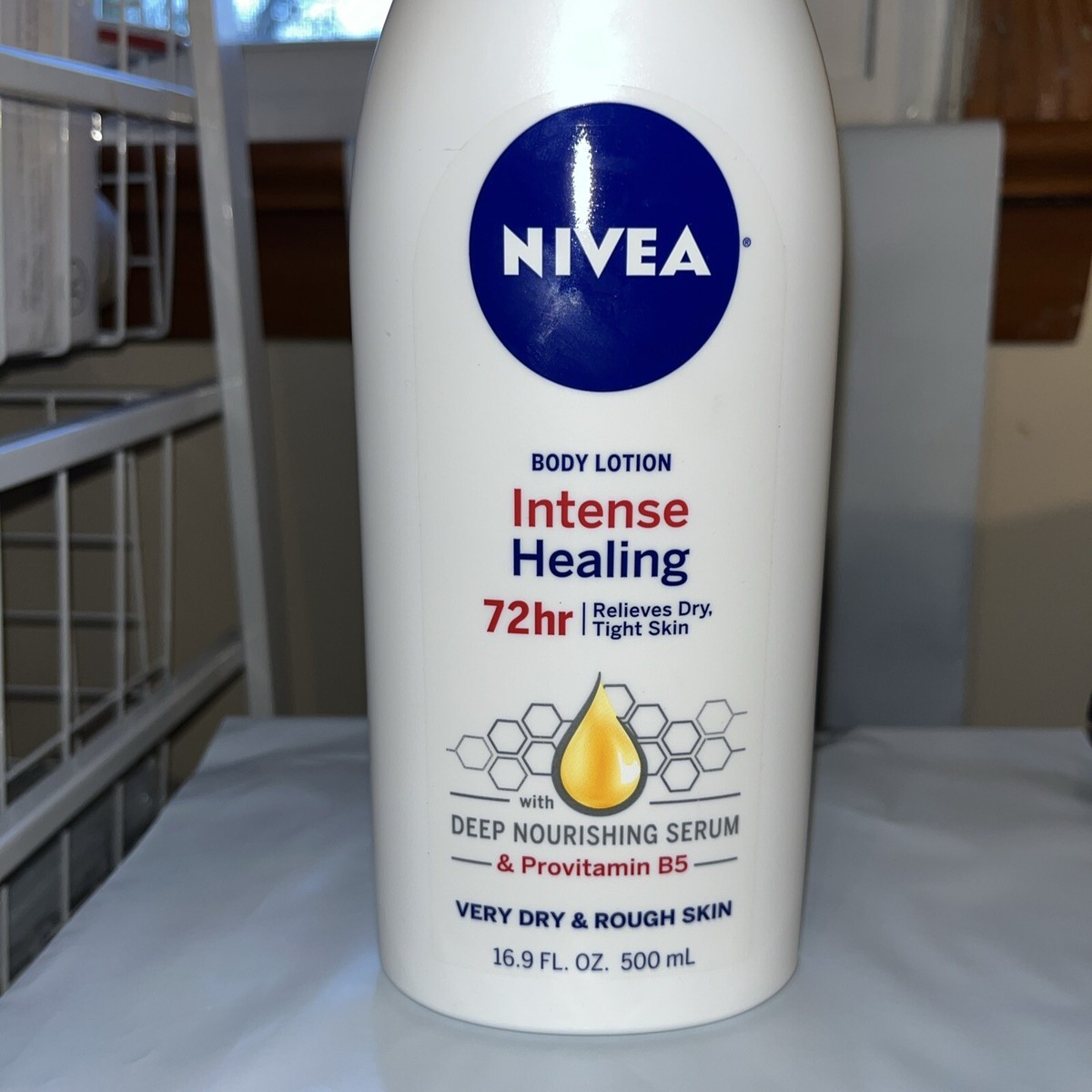 Nivea - Intense Healing 72 hr Nourishing Moisture Body Lotion