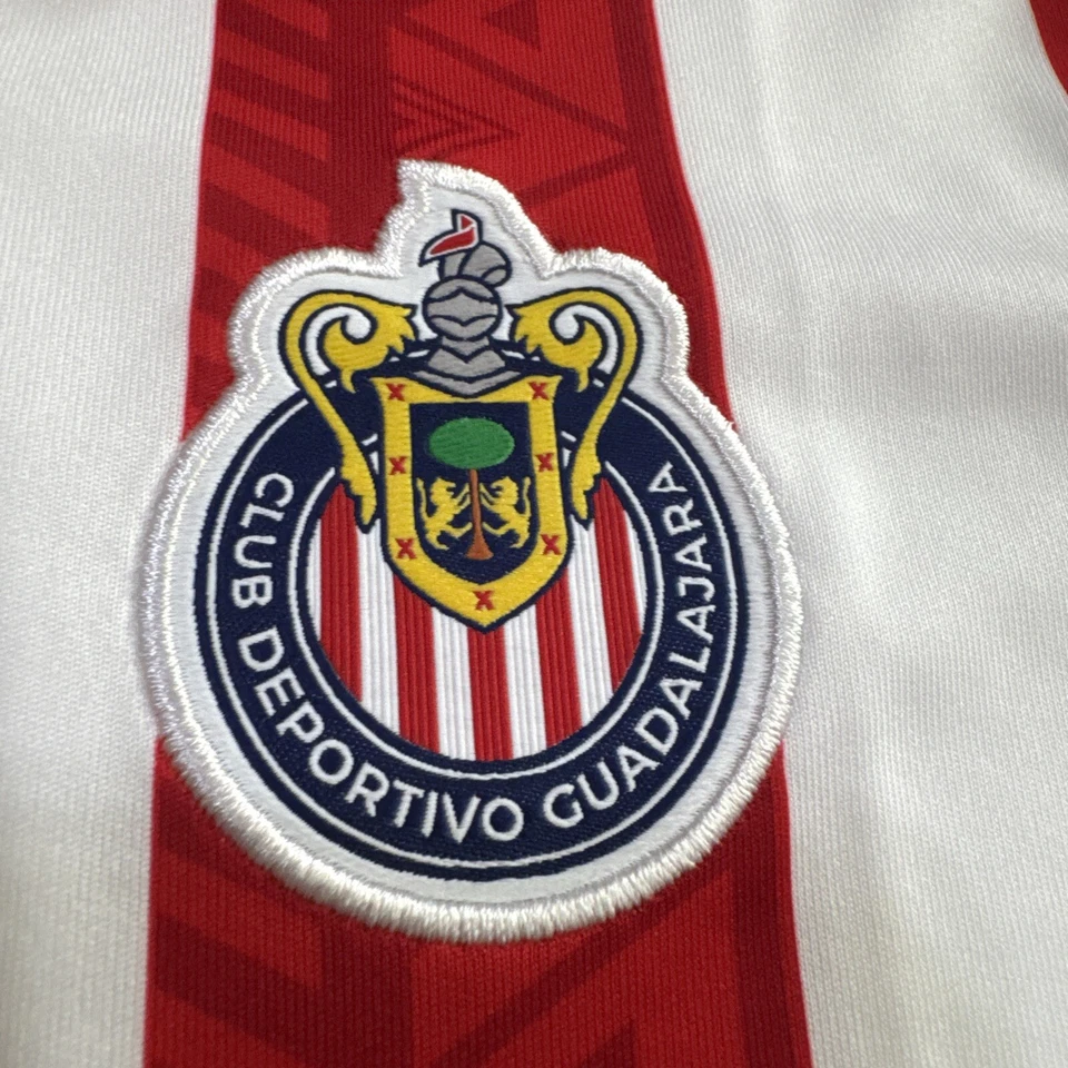 Camiseta de fútbol juvenil Puma Club Depoortivo Guadalajara talla M 11-12Y Chivas Liga MX Foto 2 de 4