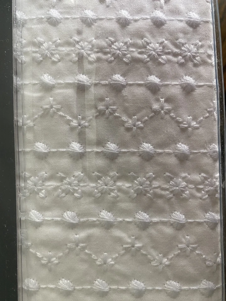 Nicole Miller Juego de Edredón King 3 Piezas 100% Algodón Bordado Blanco Nuevo en Paquete. Foto 4 de 4