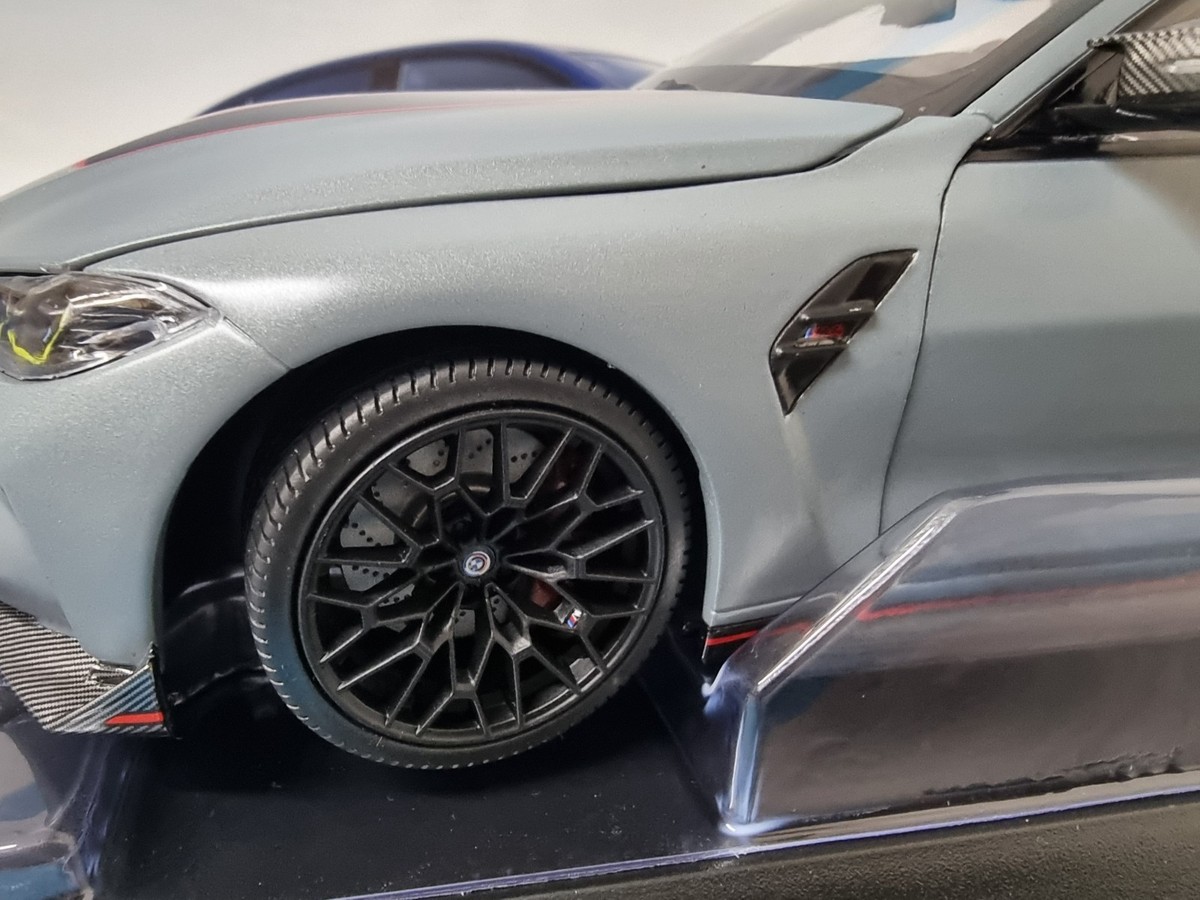 NEW MINICHAMPS BMW MINIATURE M4 CSL G82 BROOKLYN GREY 1:18