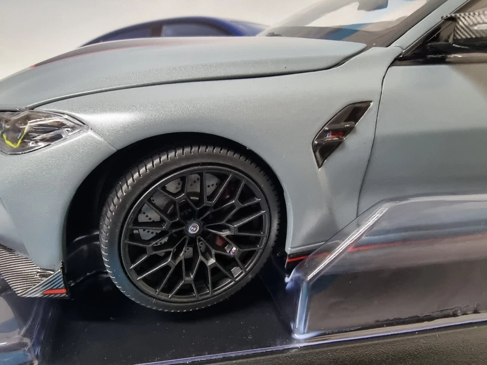 NEW MINICHAMPS BMW MINIATURE M4 CSL G82 BROOKLYN GREY 1:18 80435B308D1 - Image 3 of 4