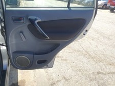Porte arrière et accessoires Toyota RAV4 II