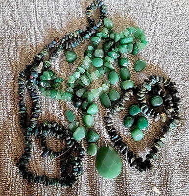  3 New Strands Green Stone Beads With 24 Loose Beads And  Large Pendant