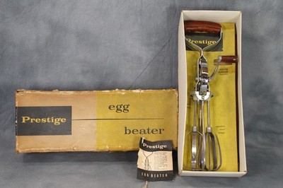 Vintage 1960er Prestige Eierschläger Handkurbel rotierender Schneebesen Mixer brandneu in Box