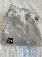 Boy s Underarmour Cold gear Jogger Pants Light Gray Camo Size L