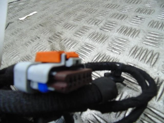 Peugeot 3008 Right Driver Offside Rear Door Wiring Harness Mk2 2016-2023h - Image 2 of 4