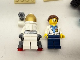 LEGO CITY: Space Starter Set (60077) 100% Complete with Instructions