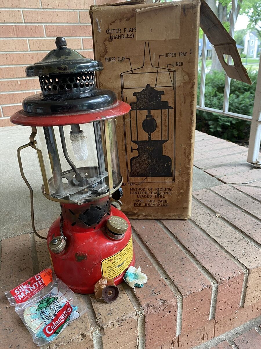 Vintage Coleman 1950's Military Issued 31-L-408 Lantern Vintage Coleman 1950's Military Issued 31-L-408 Lantern