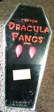 Forum Novelties~Custom Dracula Red Fangs-Large