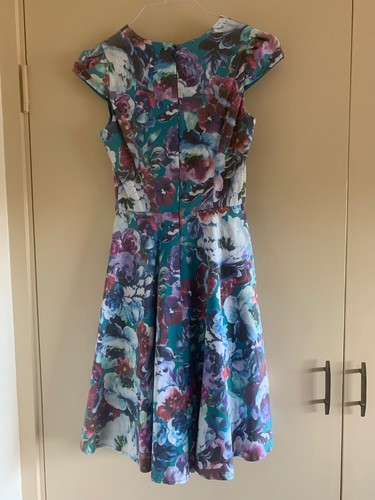 Review Paradise Floral & Balmoral Floral Dress Bundle Size 6 - Picture 11 of 13