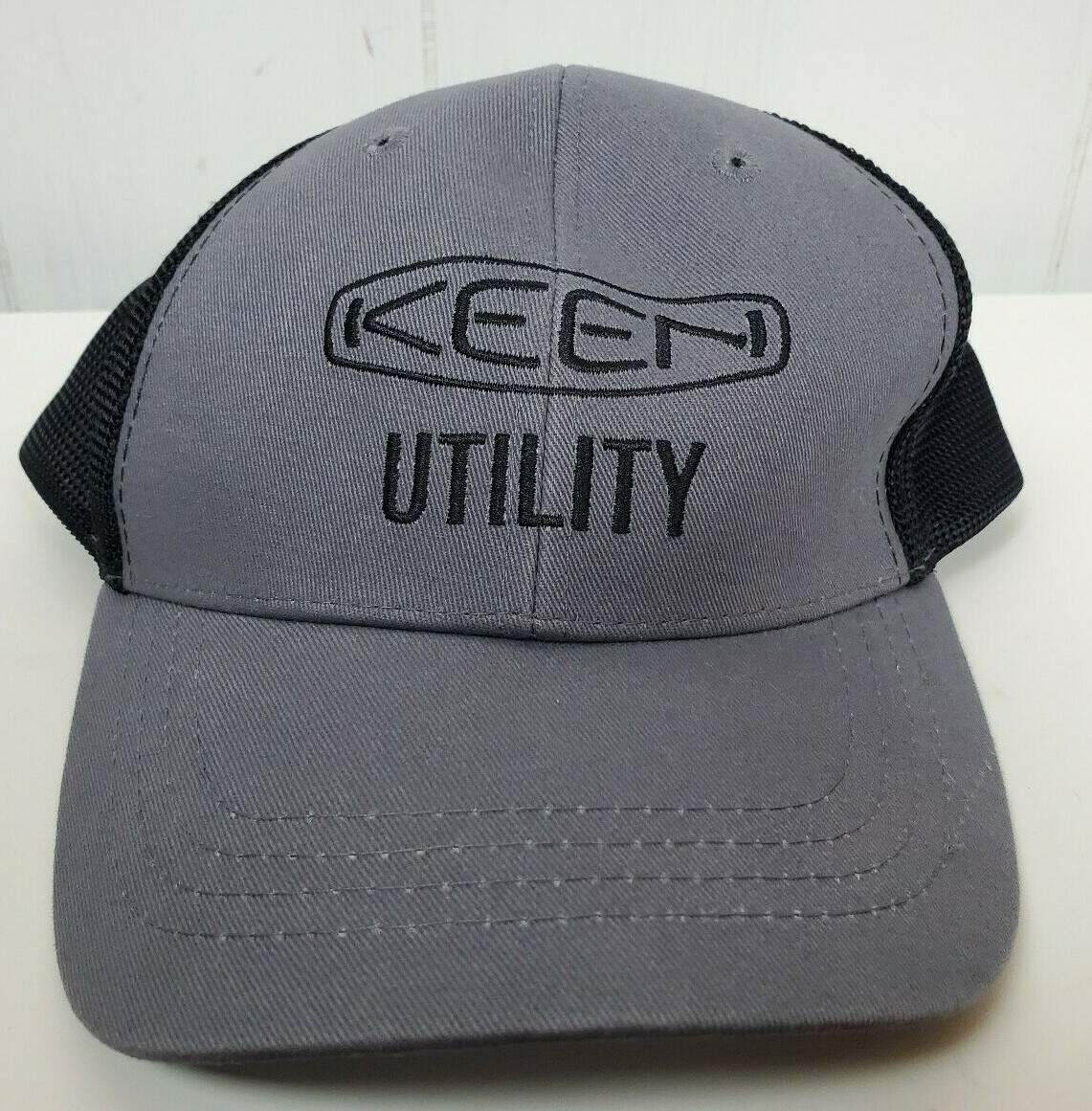 Cappello Keen Utility Uomo Grigio Nero Maglia Trucker Berretto Baseball Regolabile