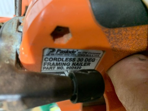 Kit chiodatrice cornici senza fili Paslode Impulse 30 gradi #2 - TESTATA - Foto 9 di 9