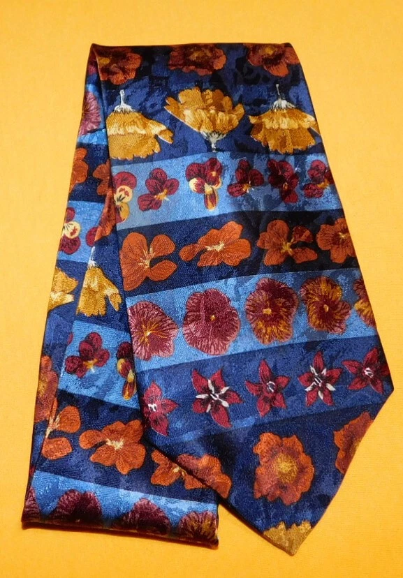 NORDSTROM FEITO NA ITÁLIA GRAVATA FLORAL AZUL/VERMELHO/AMARELO - GRAVATAS DE PESCOÇO - GRAVATAS DE DESIGNER. - Imagem 2 de 3