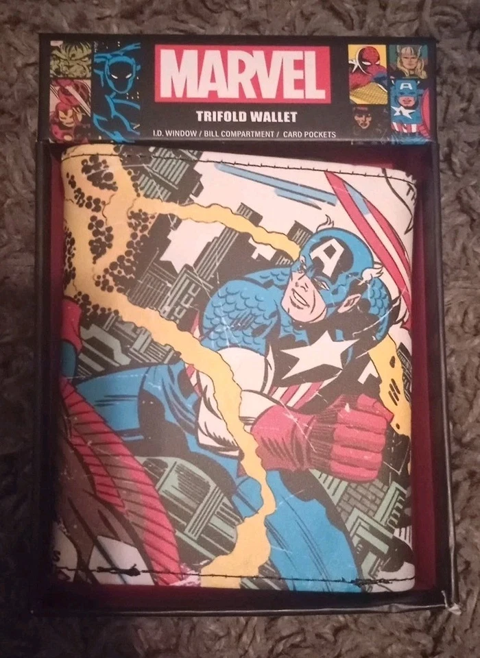 Marvel Captain America Comic & The Falcon Covers Trifold Wallet - Image 3 of 4