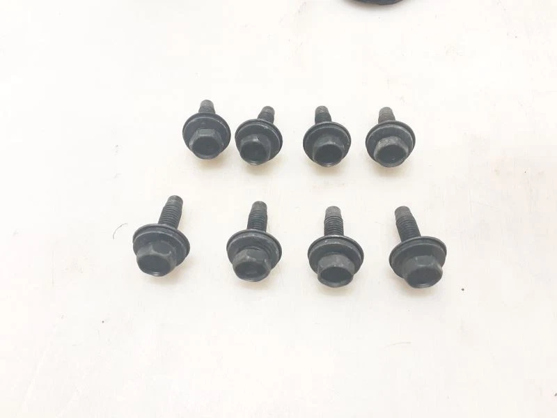 Porta neumáticos de repuesto trasero Jeep JK Wrangler con tercera luz de freno 55397217 07-17 113602 Foto 2 de 4