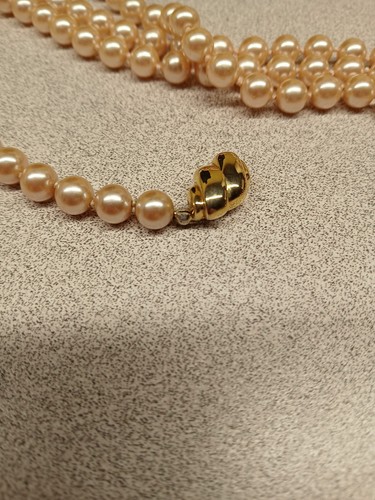 Carolee 36" faux 8mm pearl necklace signed - Picture 11 of 12