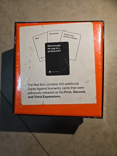 Cards Against Humanity Red Box - - Picture 2 of 4
