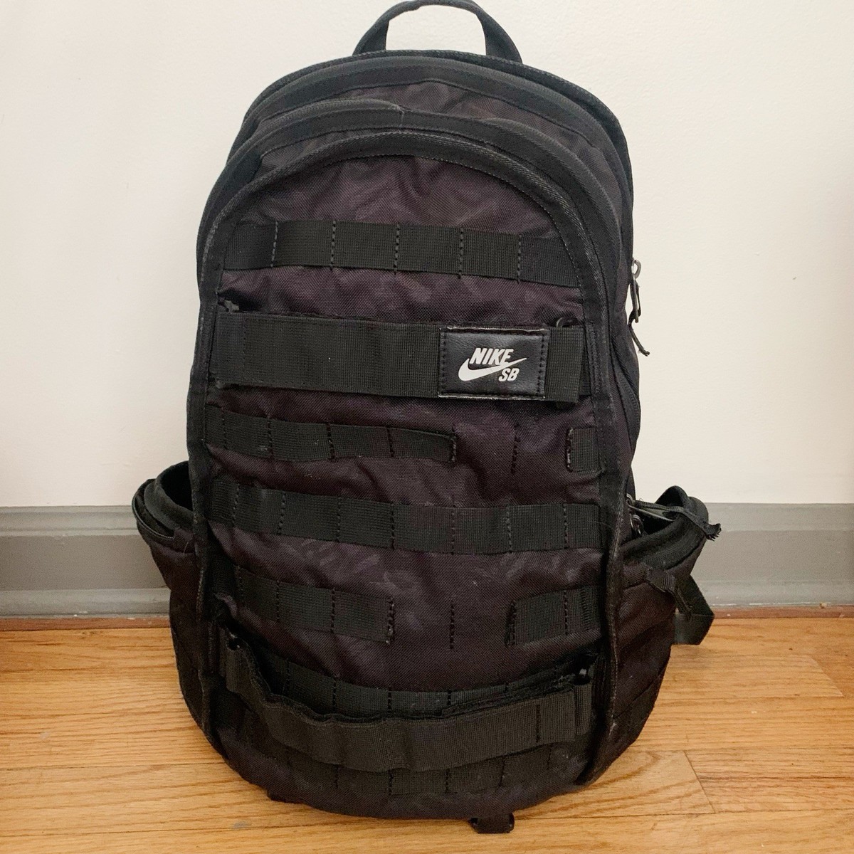 Nike SB Sportswear Black Backpack Laptop Tactical Skate Skateboard