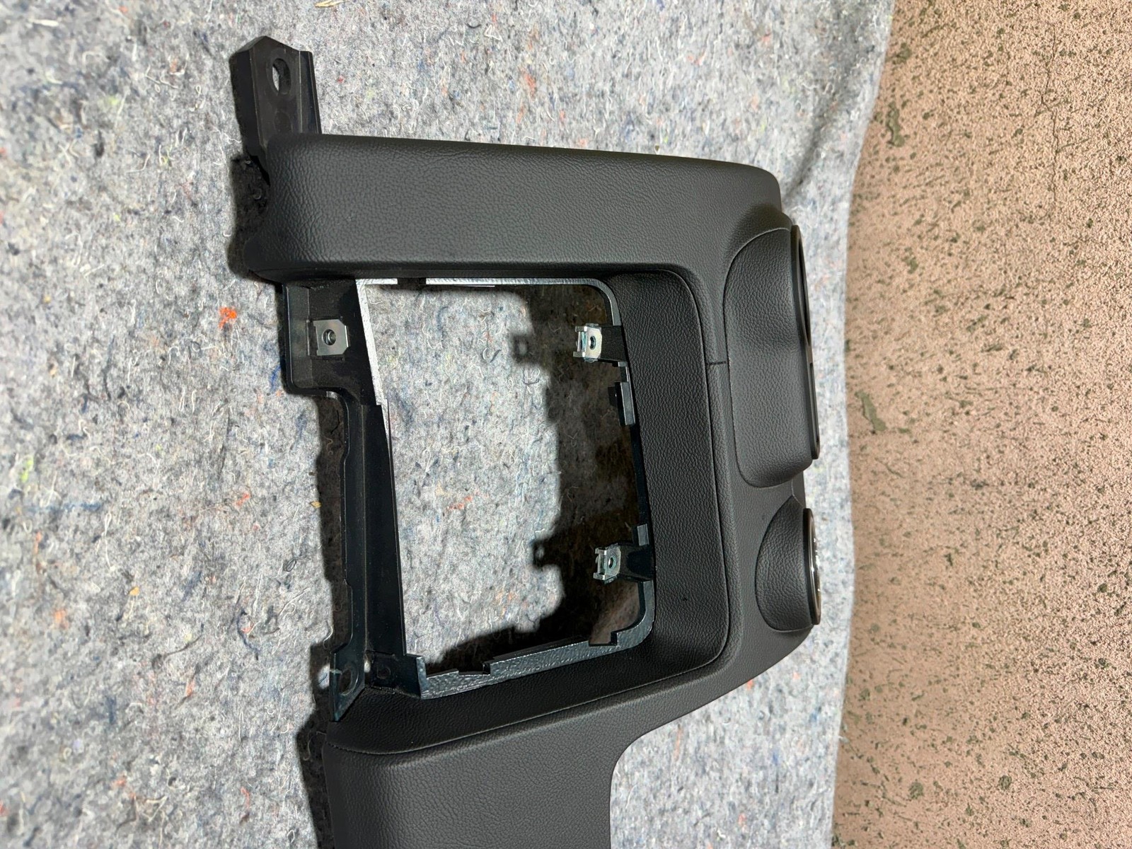 2014-2017 MASERATI GHIBLI S Q4 M157 TRIM COVER PANEL KNEE DASH LOWER LEFT OEM