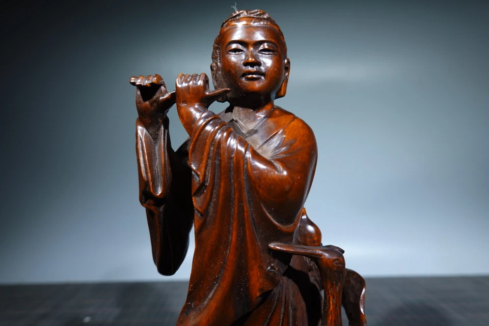 Estatua de pie de niño grúa blanca tallada en madera de caja china de 6,9" Foto 2 de 4