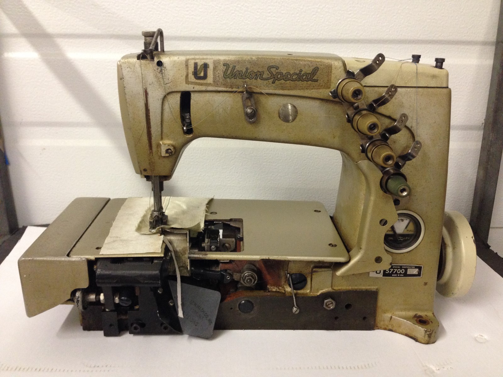 UNION SPECIAL 57700 2 NEEDLE COVERSTITCH W/EDGECUTTER INDUSTRIAL SEWING  MACHINE