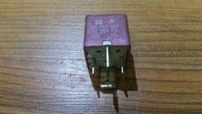 gm90357986 2204031  Relay module for Opel Omega 1994 FR81437-35