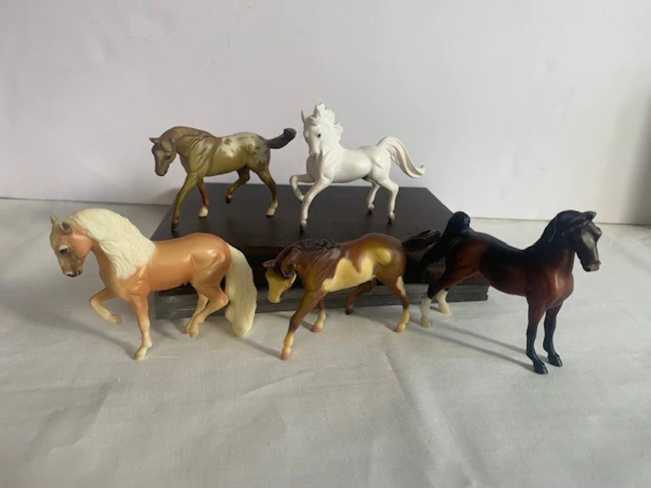 Breyers Reeves brown, tan & white horses foals 3" set of 5 eBay