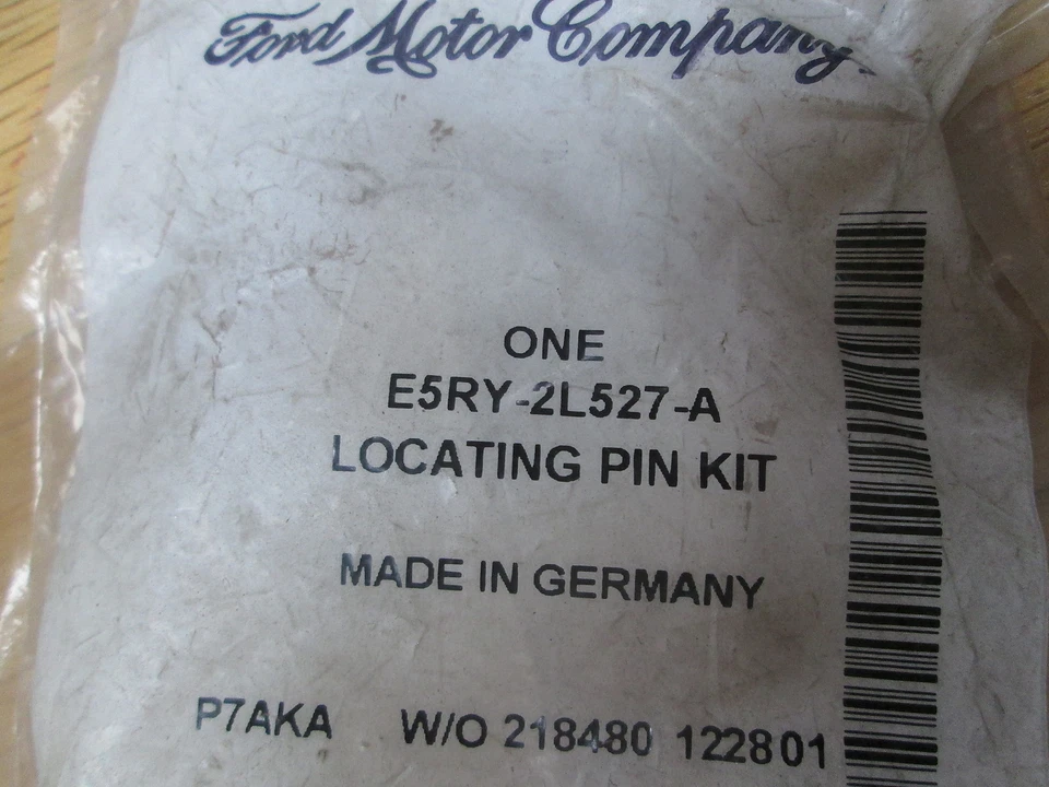 NOS 1985 86 87 88 89 MERKUR XR4Ti FRONT BRAKE LOCATING PINS - Image 2 of 2