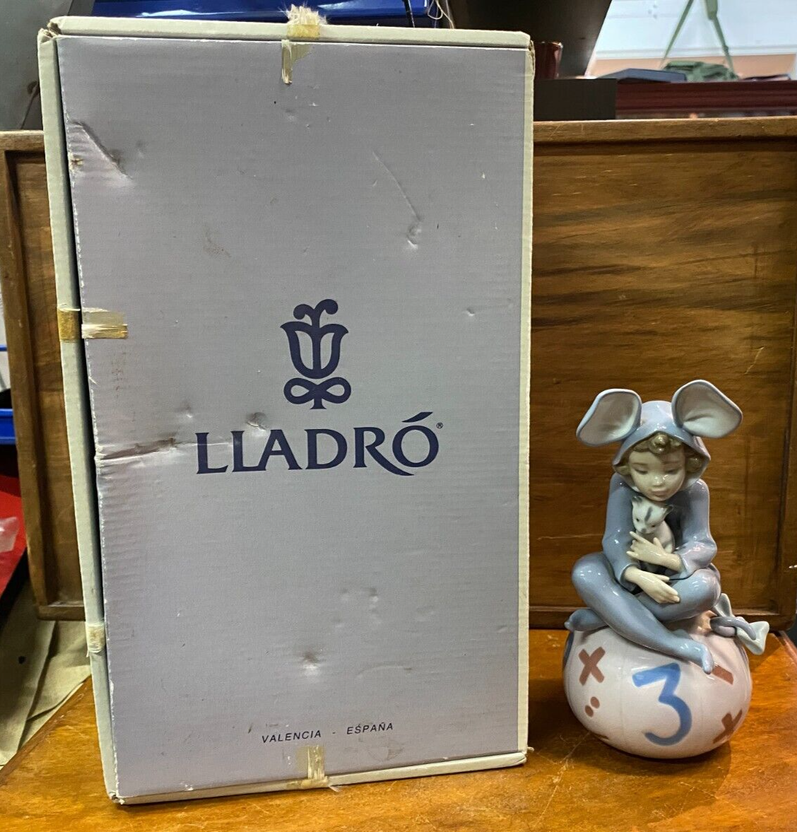 Foto 1 di 24