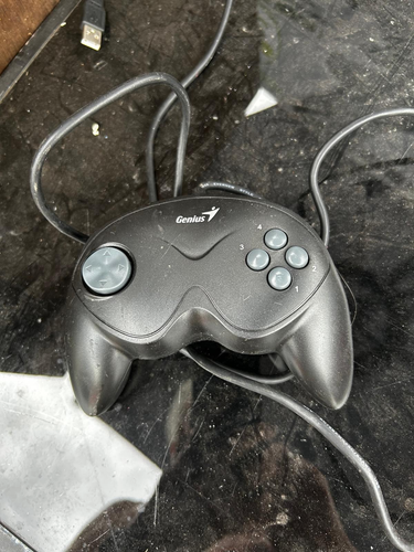 Brand New Genius MaxFire G-08XU 8 Button USB Game Controller For PC - Picture 6 of 6