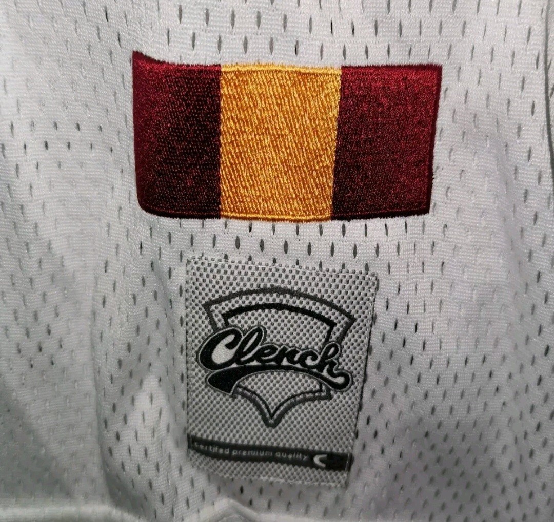 Picture 2 of 11