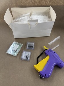 Price Tag Attacher Gun Kit for Clothes Labeler with 11 Needles and 1000+ Barbs